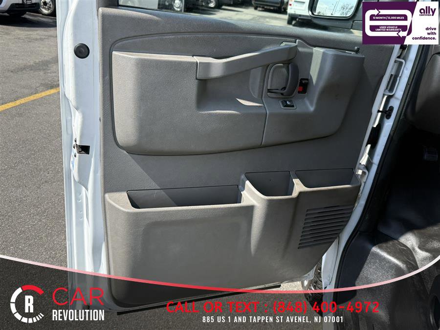 Used 2021 Chevrolet Express 3500 Extended w/ Driver Convenience Package RWD image 18