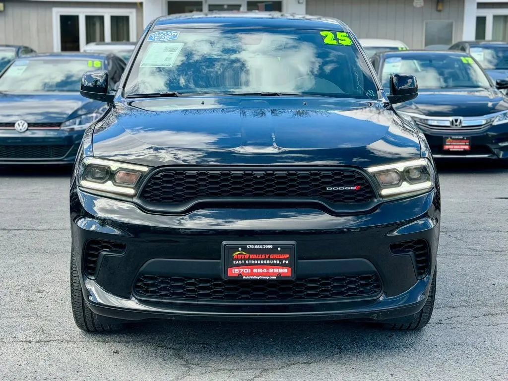 Used 2025 Dodge Durango GT image 3