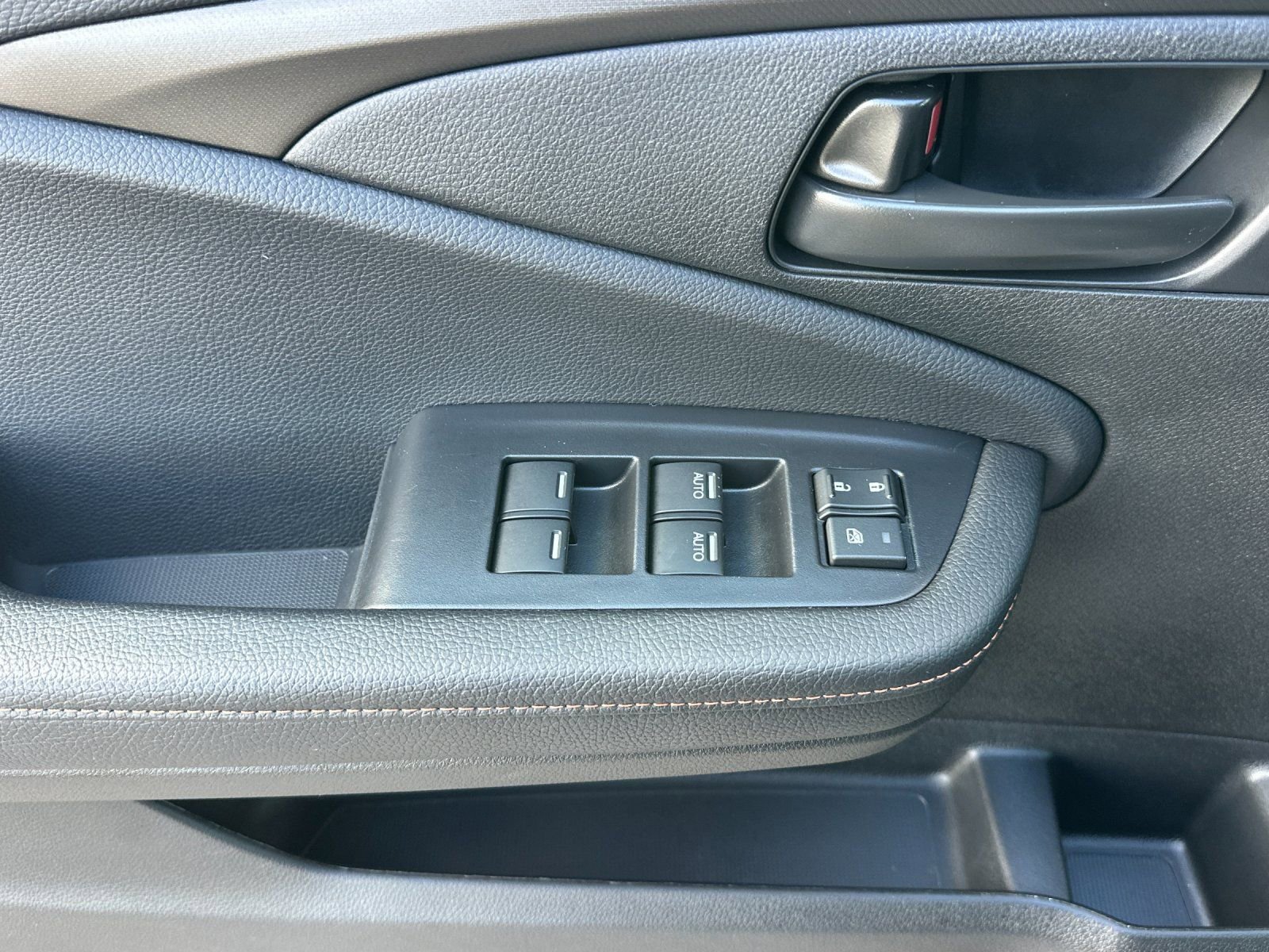 Used 2025 Honda Ridgeline TrailSport image 11