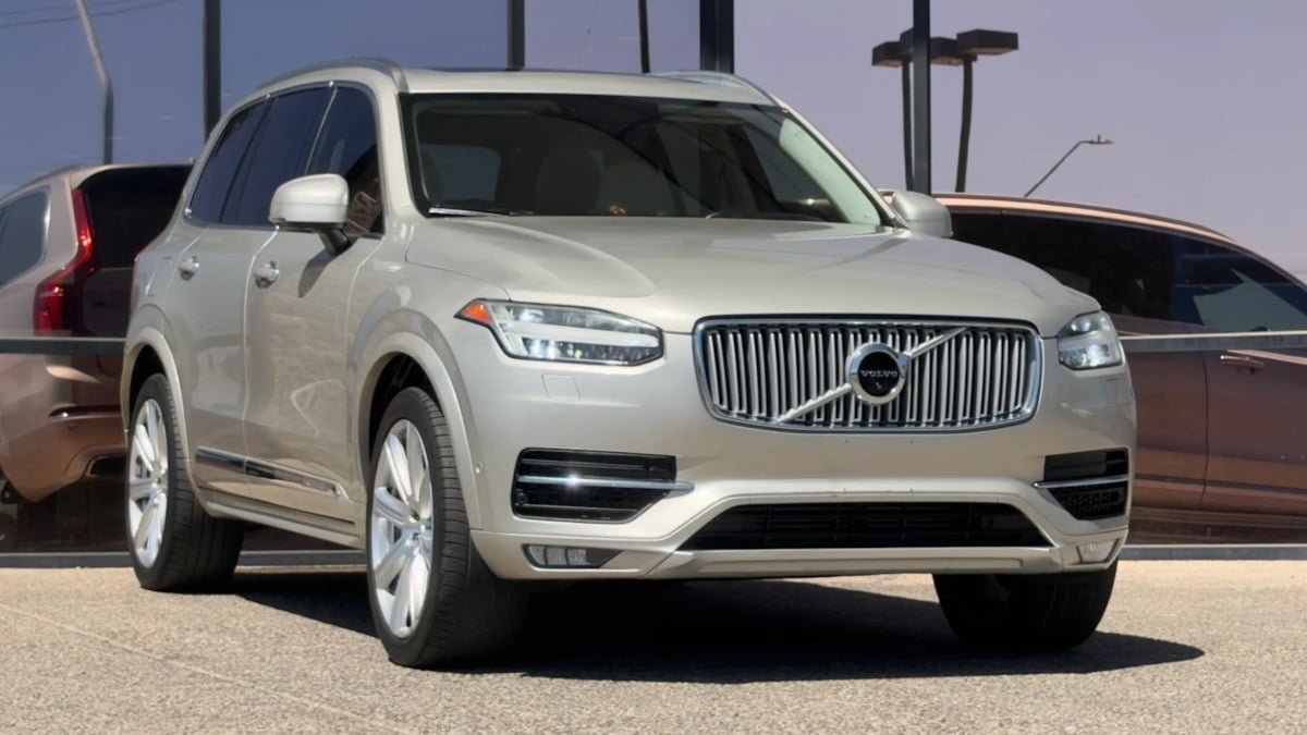 Used 2017 Volvo XC90 T6 Inscription w/ Vision Package AWD/4WD image 25