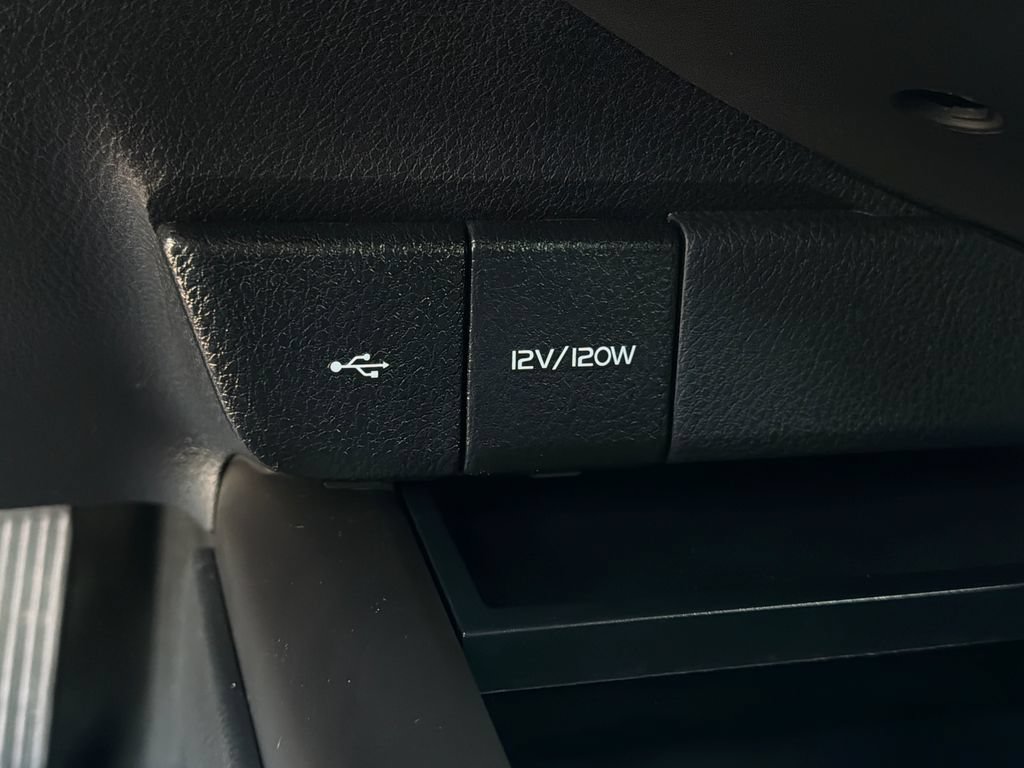 Used 2024 Toyota Camry SE FWD image 28