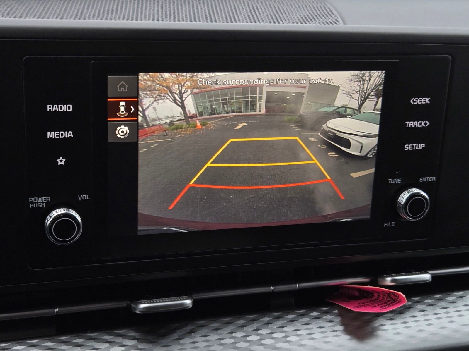 Used 2024 Kia Carnival LX image 15