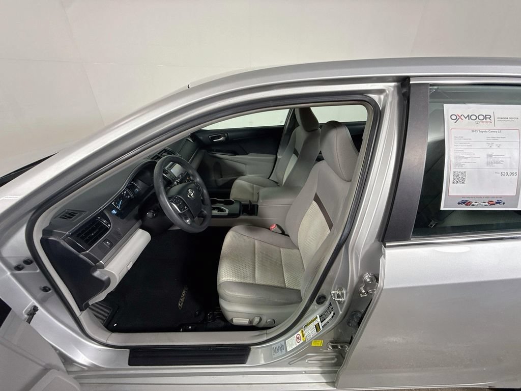 Used 2013 Toyota Camry LE FWD image 18