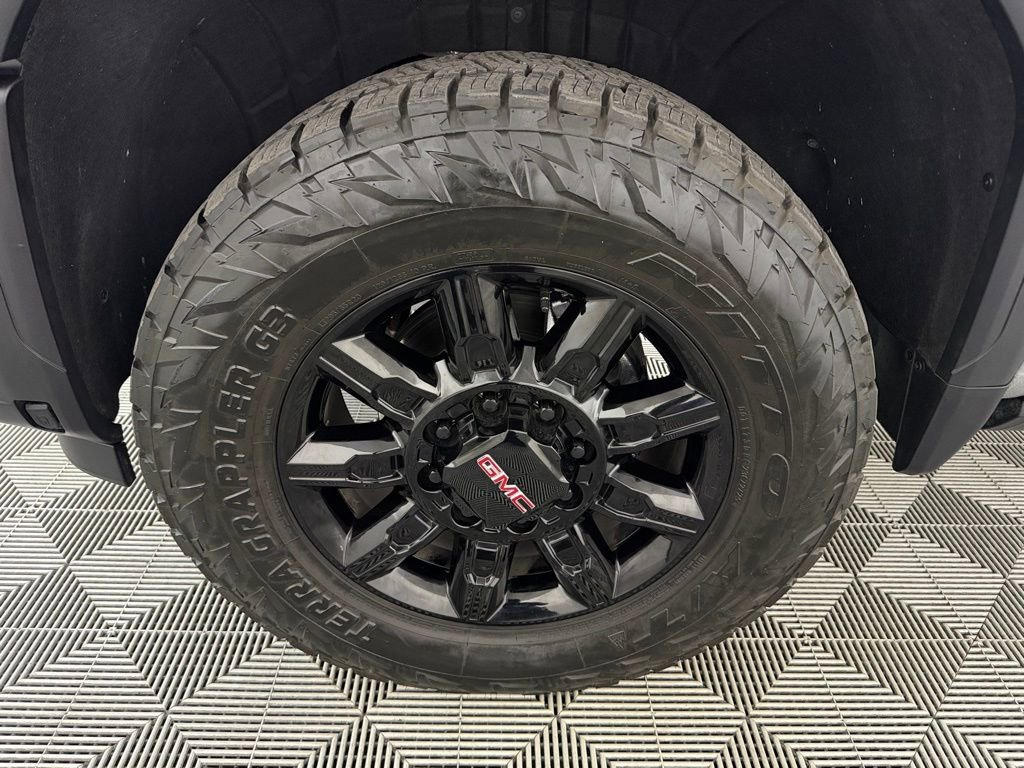 Used 2025 GMC Sierra 2500 AT4 w/ AT4 Premium Plus Package AWD/4WD image 12
