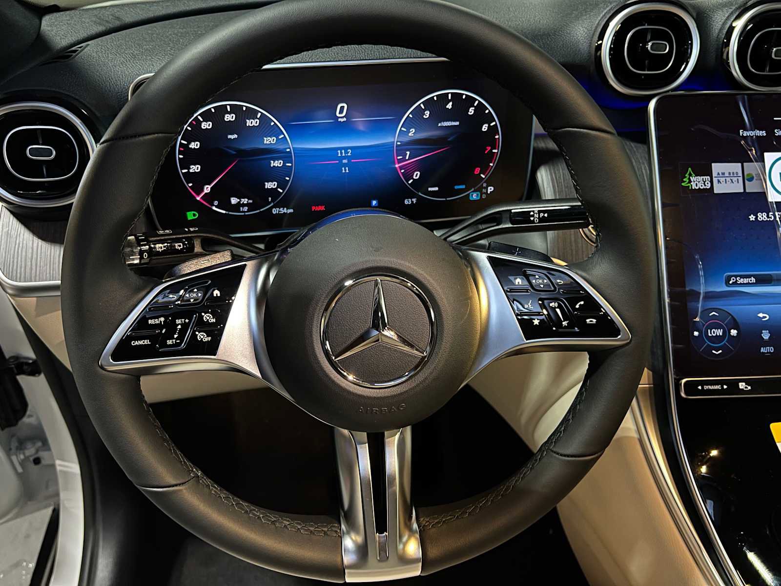 New 2025 Mercedes-Benz GLC 300 4MATIC image 23