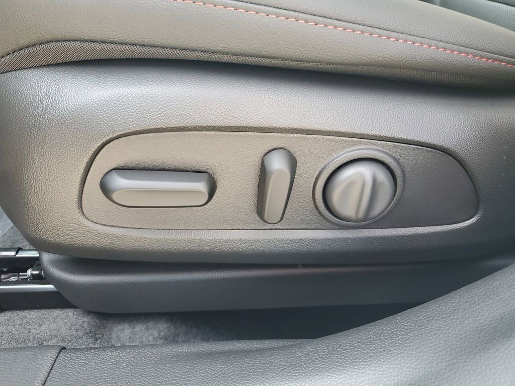 New 2026 Chevrolet Trax RS w/ Driver Confidence Package image 21