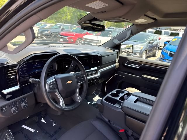 Used 2024 Chevrolet Silverado 1500 LT AWD/4WD image 14