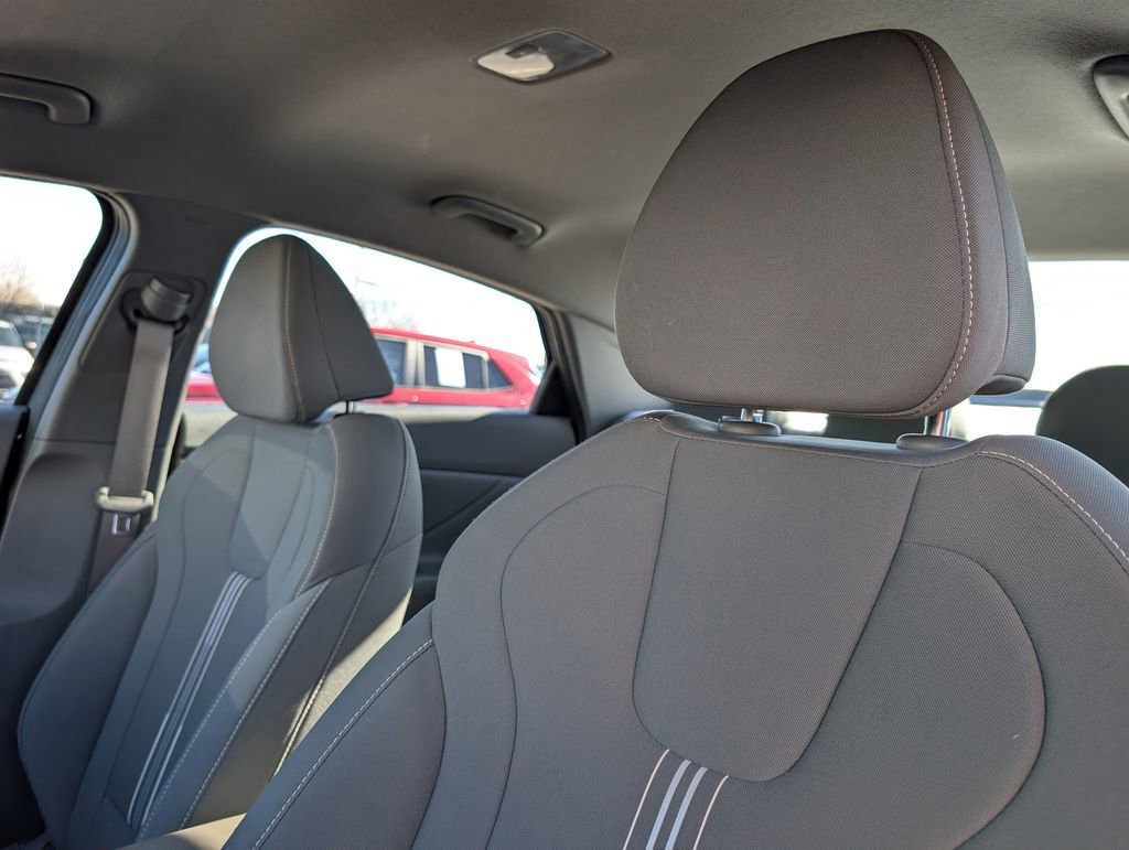 Used 2024 Hyundai Elantra SEL image 9