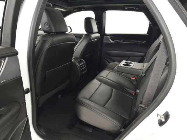 Certified 2024 Cadillac XT5 Sportv w/ Technology Package AWD/4WD image 39