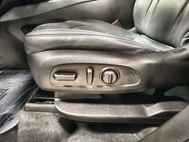Used 2018 Buick Enclave Essence FWD image 12