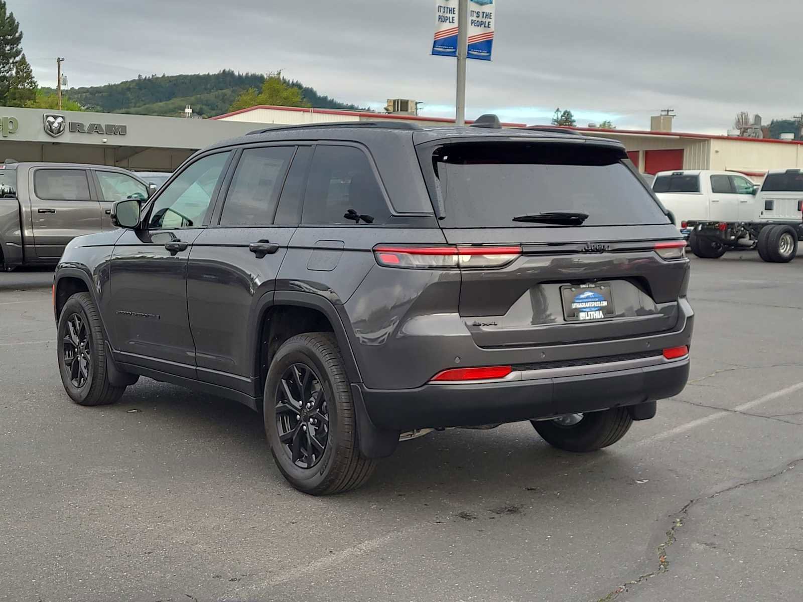 New 2026 Jeep Grand Cherokee Altitude AWD/4WD image 12
