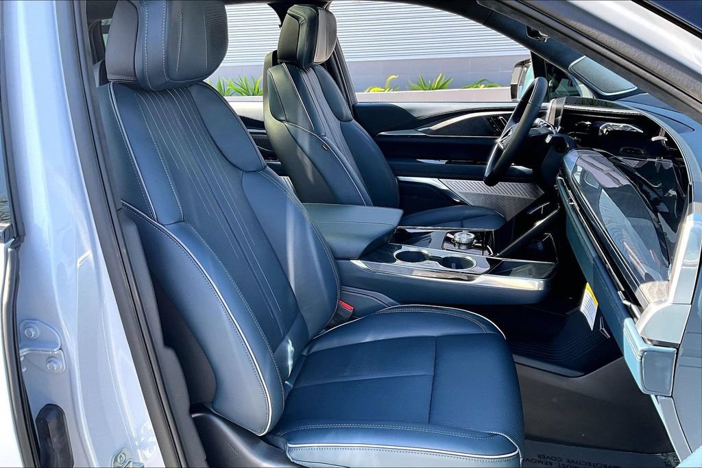 New 2026 Cadillac Escalade IQ Luxury 2 w/ LPO, Floor Liner Package AWD/4WD image 34