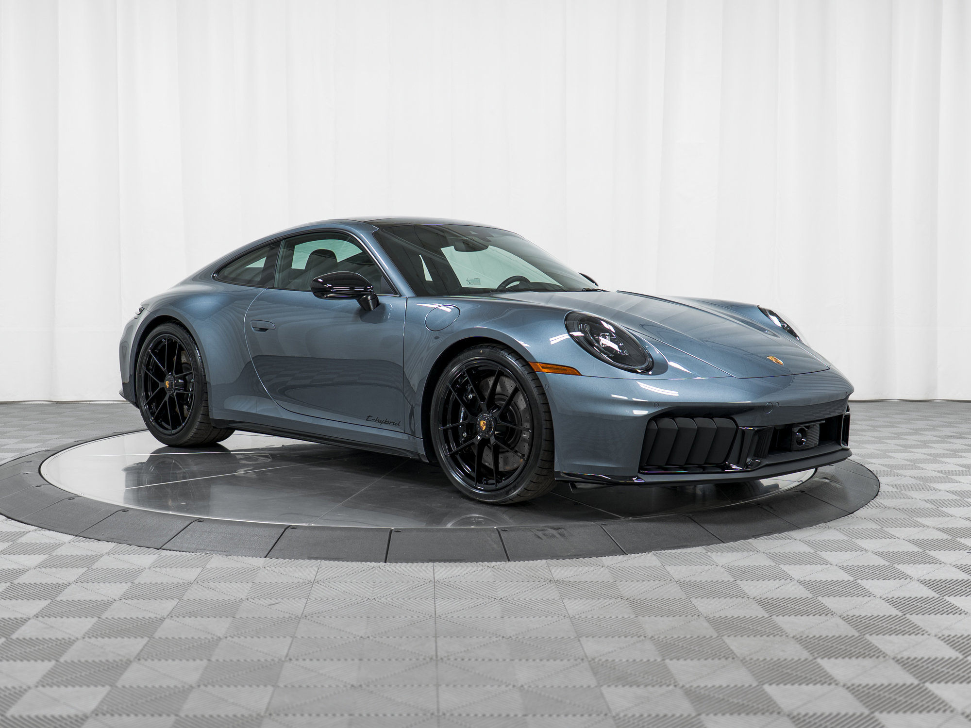New 2026 Porsche 911 Carrera 4 GTS image 9