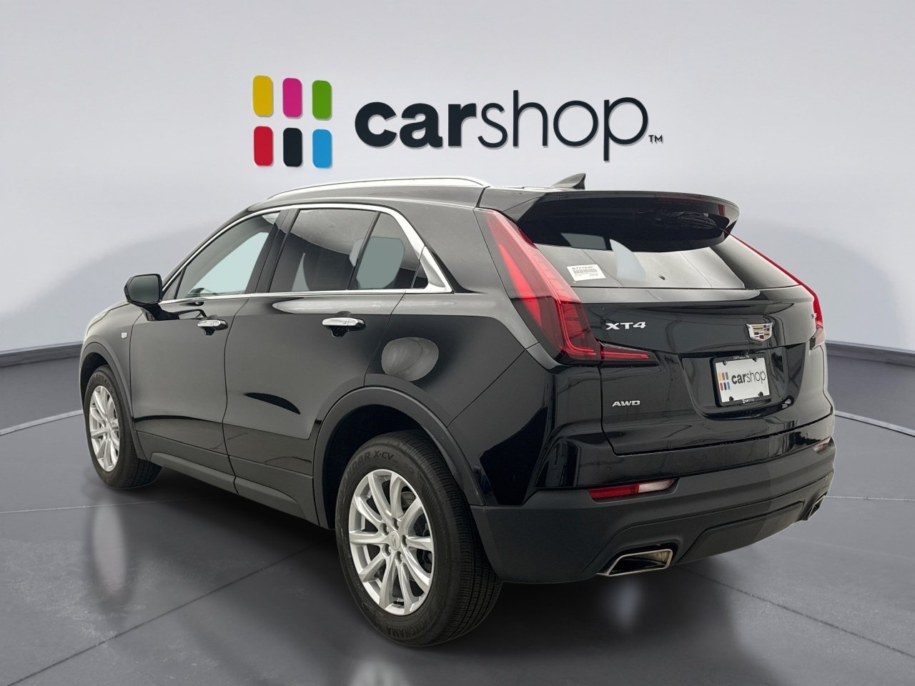Used 2023 Cadillac XT4 Luxury w/ Cold Weather Package AWD/4WD image 3