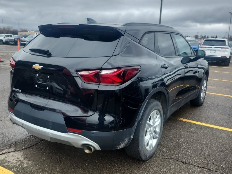 Used 2021 Chevrolet Blazer LT image 2