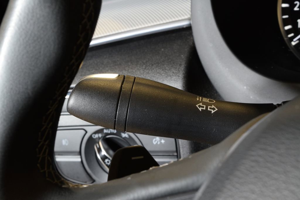 Used 2019 INFINITI QX50 Essential w/ Premium Heat Package AWD/4WD image 16