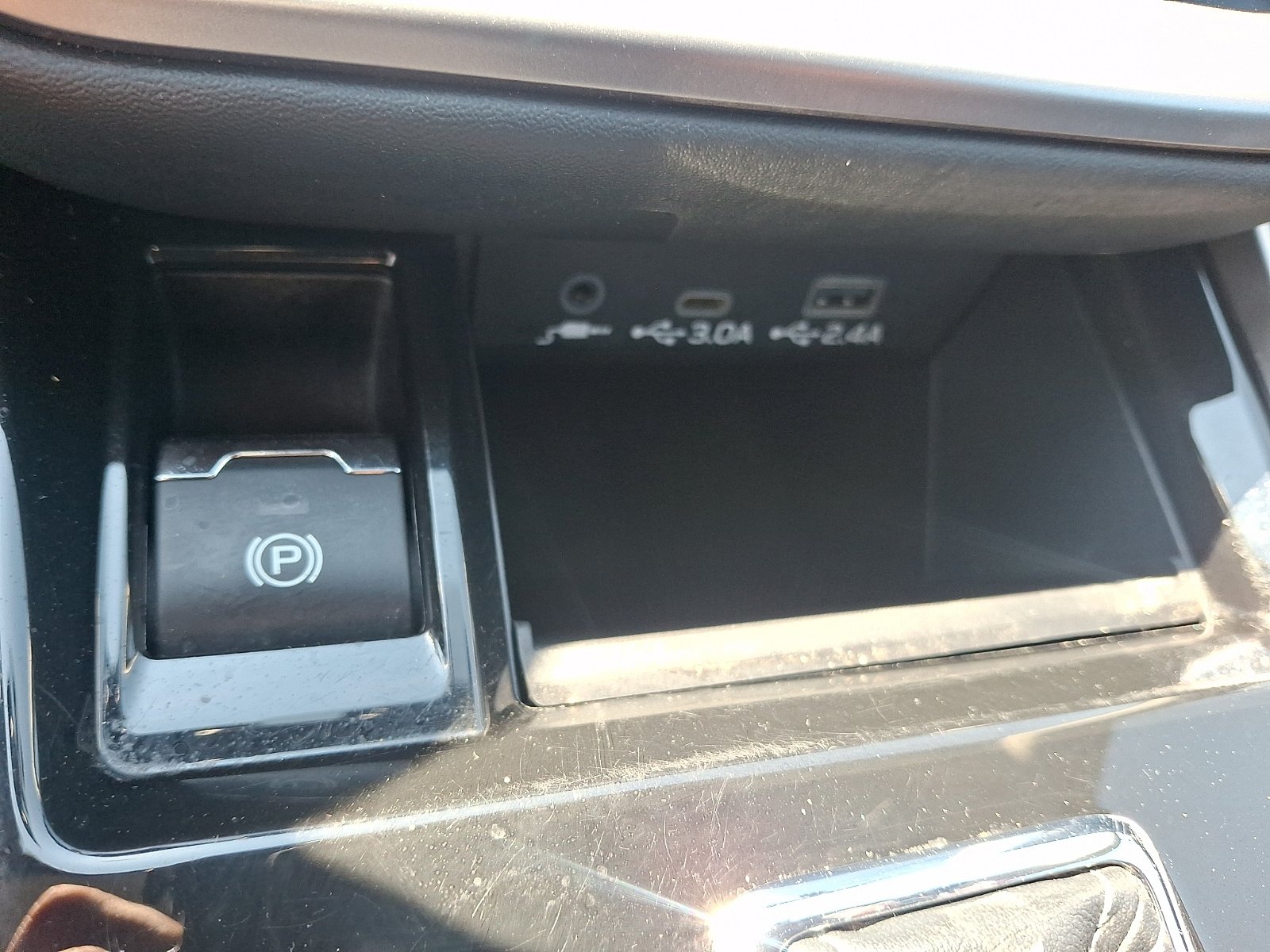 Certified 2024 Subaru Outback Limited AWD/4WD image 23