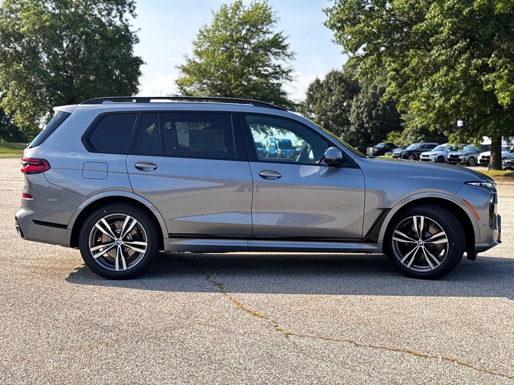 New 2027 BMW X7 xDrive40i w/ M Sport Package AWD/4WD image 7