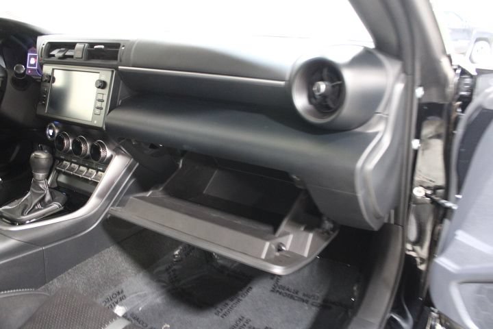 Used 2024 Toyota GR86 Premium RWD image 21