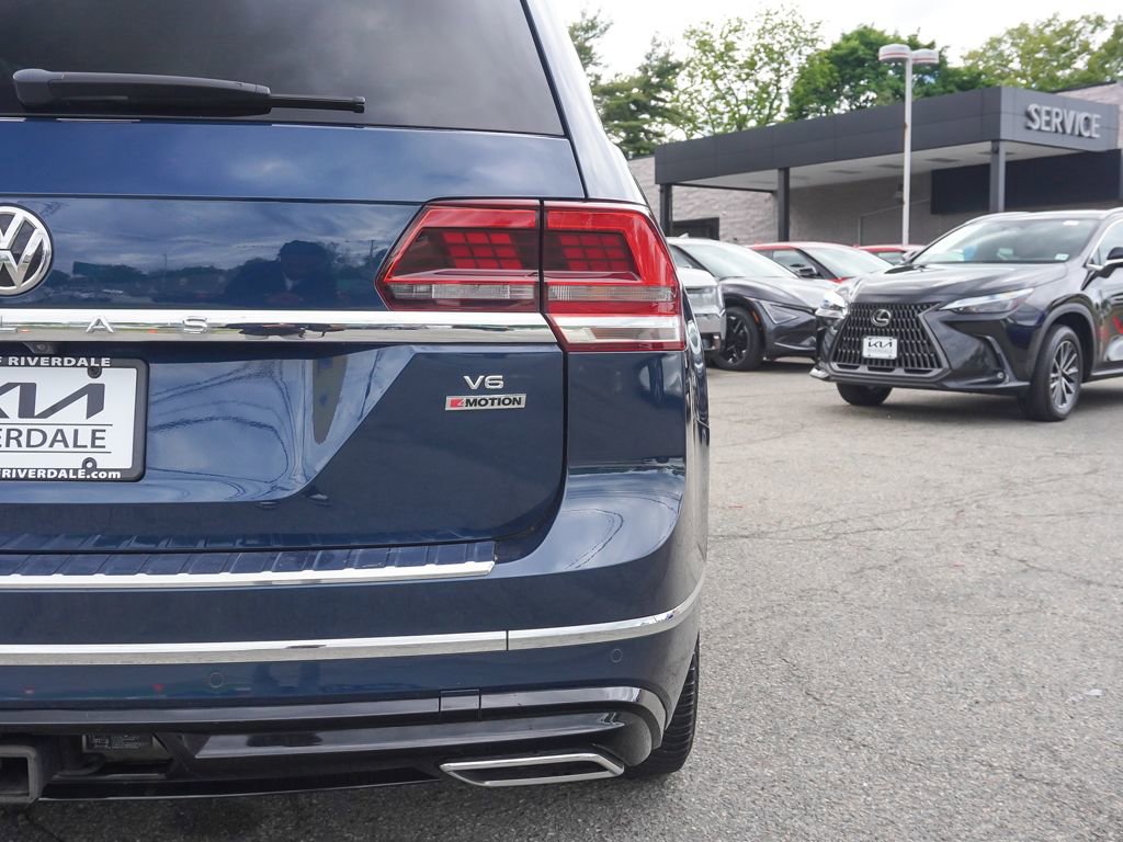 Used 2019 Volkswagen Atlas SEL R-Line AWD/4WD image 18