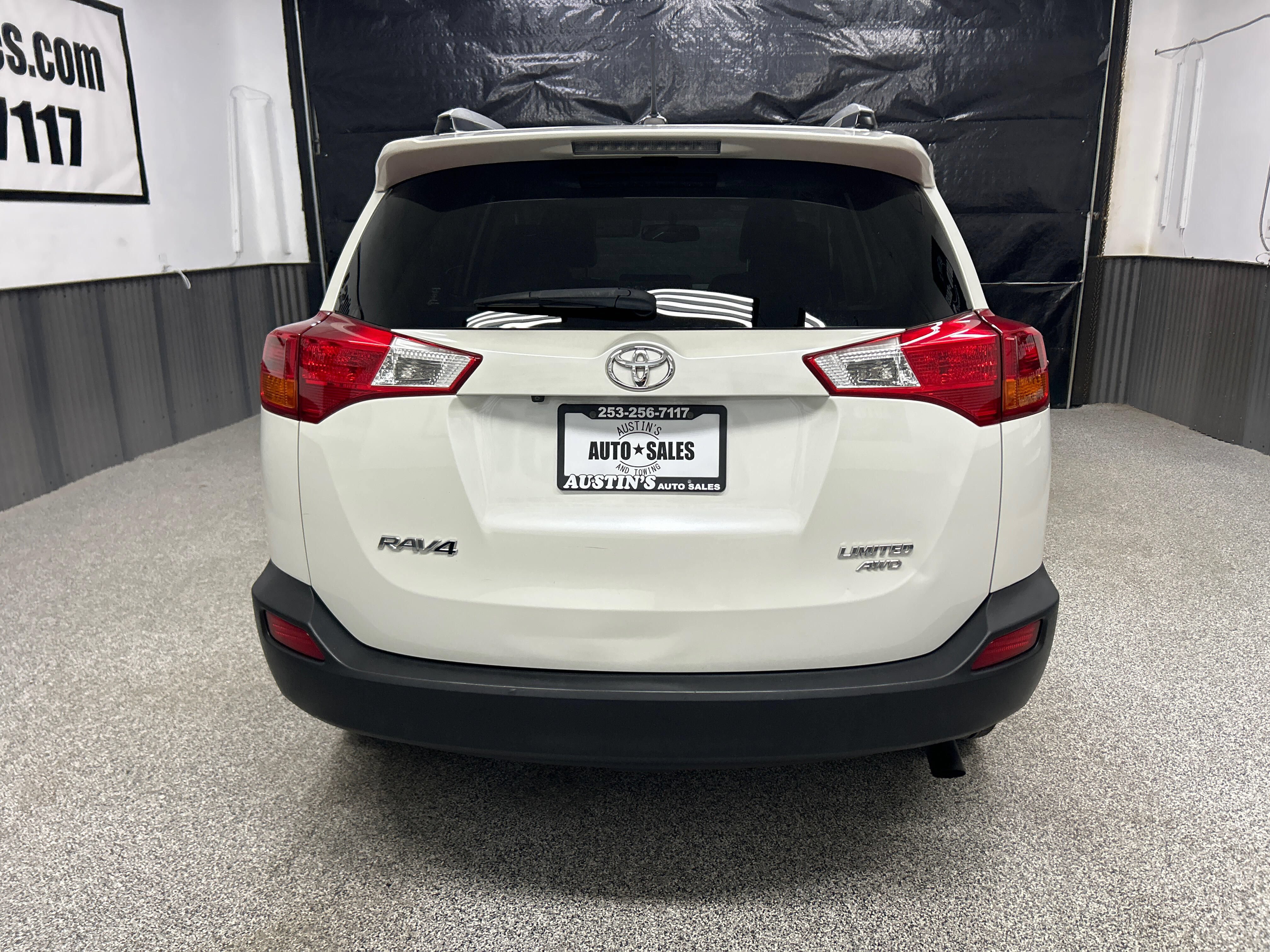 Used 2014 Toyota RAV4 Limited AWD/4WD image 5