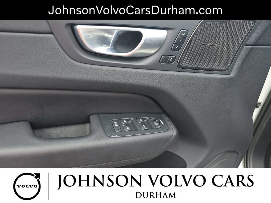 Used 2023 Volvo XC60 B5 Plus w/ Protection Package image 3