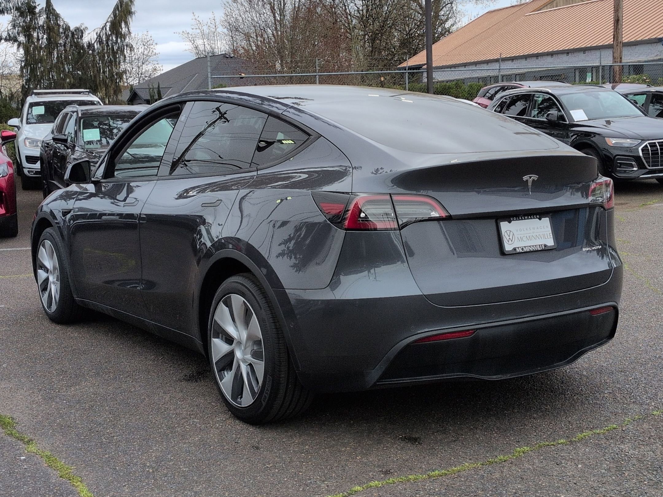 Used 2021 Tesla Model Y Long Range image 3
