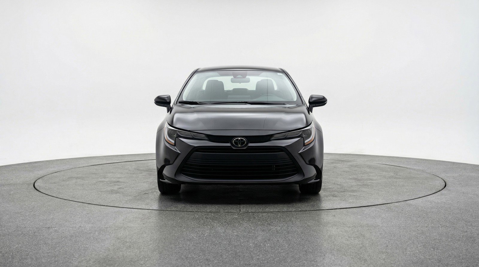 Used 2025 Toyota Corolla LE image 2