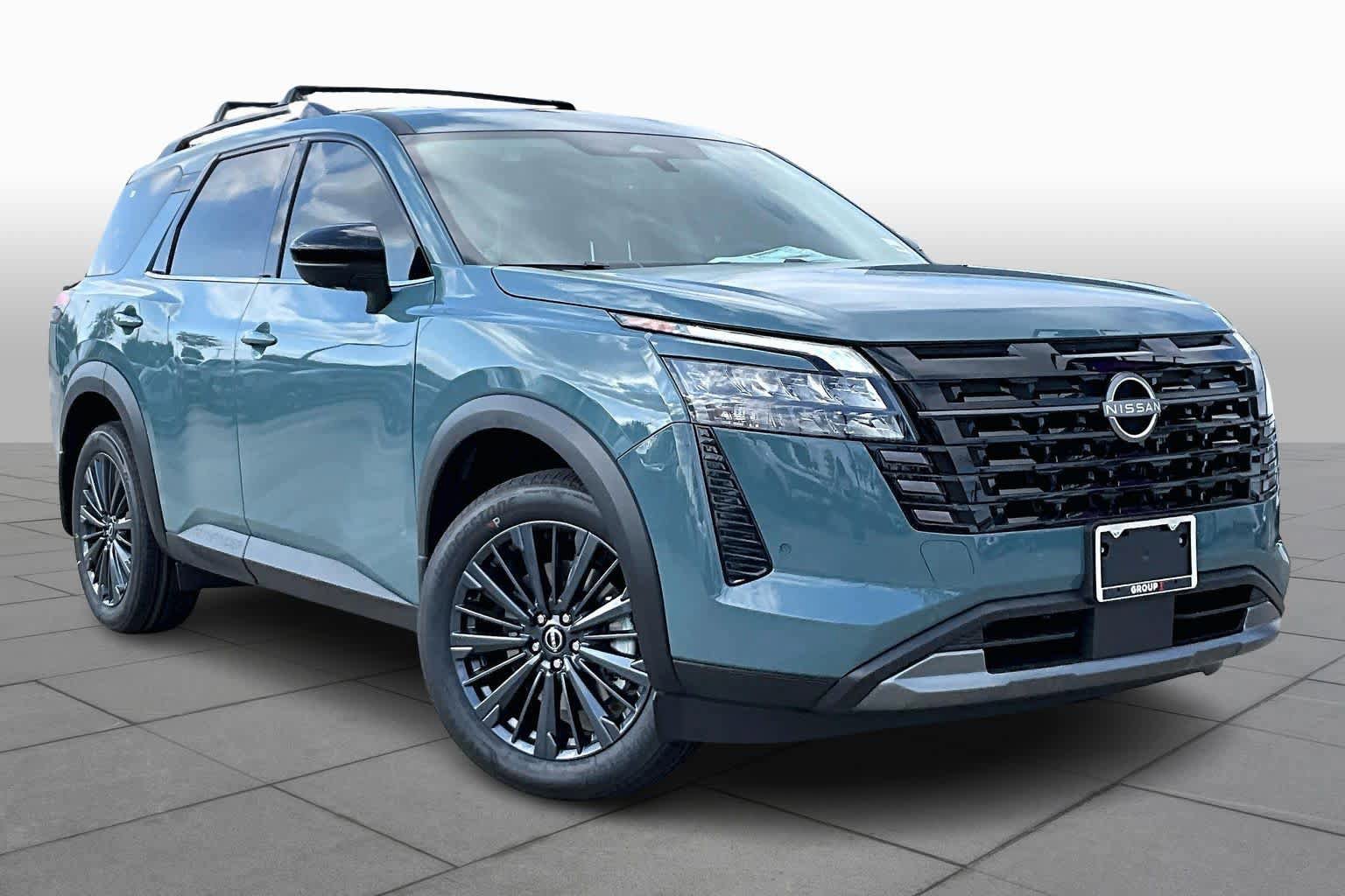 New 2026 Nissan Pathfinder SL w/ SL Premium Package FWD image 2