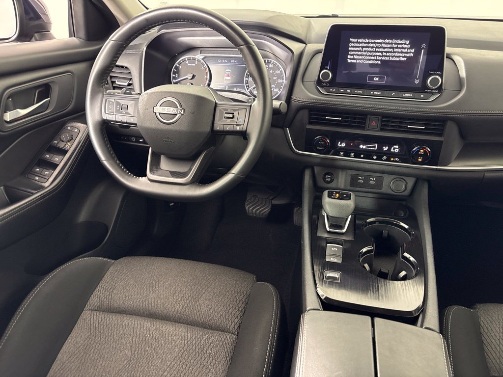 Used 2025 Nissan Rogue SV FWD image 22