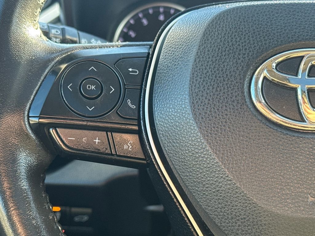 Used 2021 Toyota RAV4 XLE w/ Convenience Package image 20