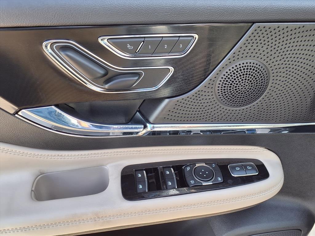 New 2026 Lincoln Corsair Premiere image 9