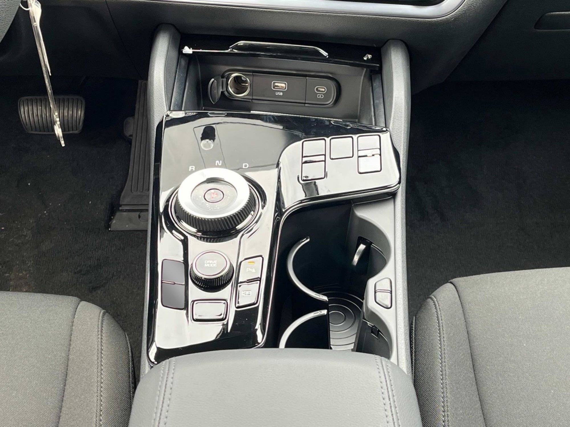 New 2025 Kia Sportage LX image 16