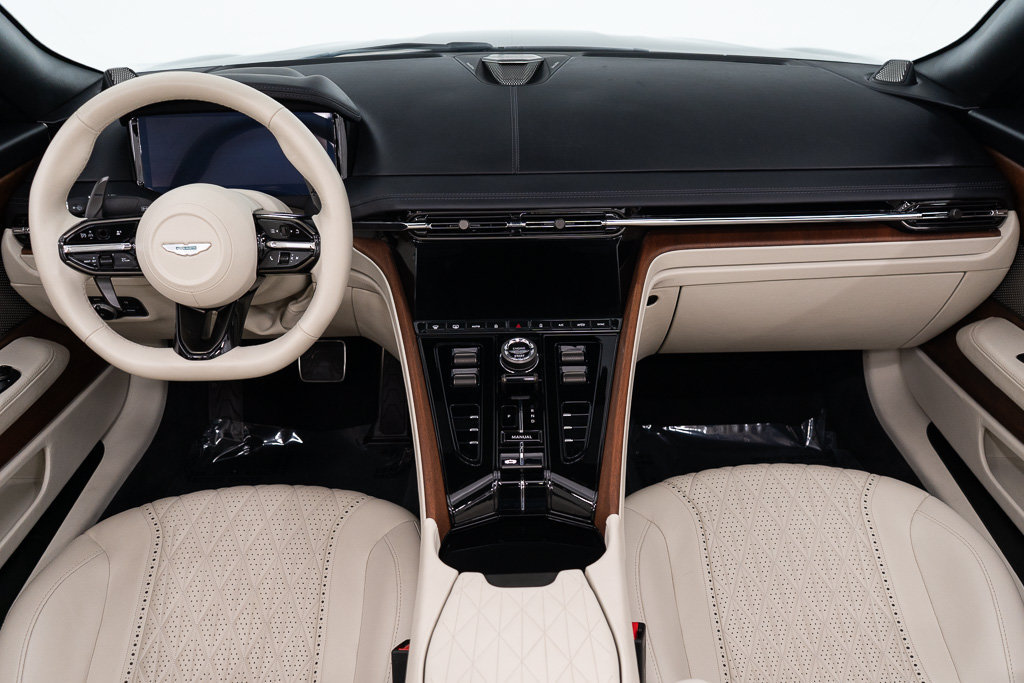 Used 2024 Aston Martin DB12 Convertible RWD image 29