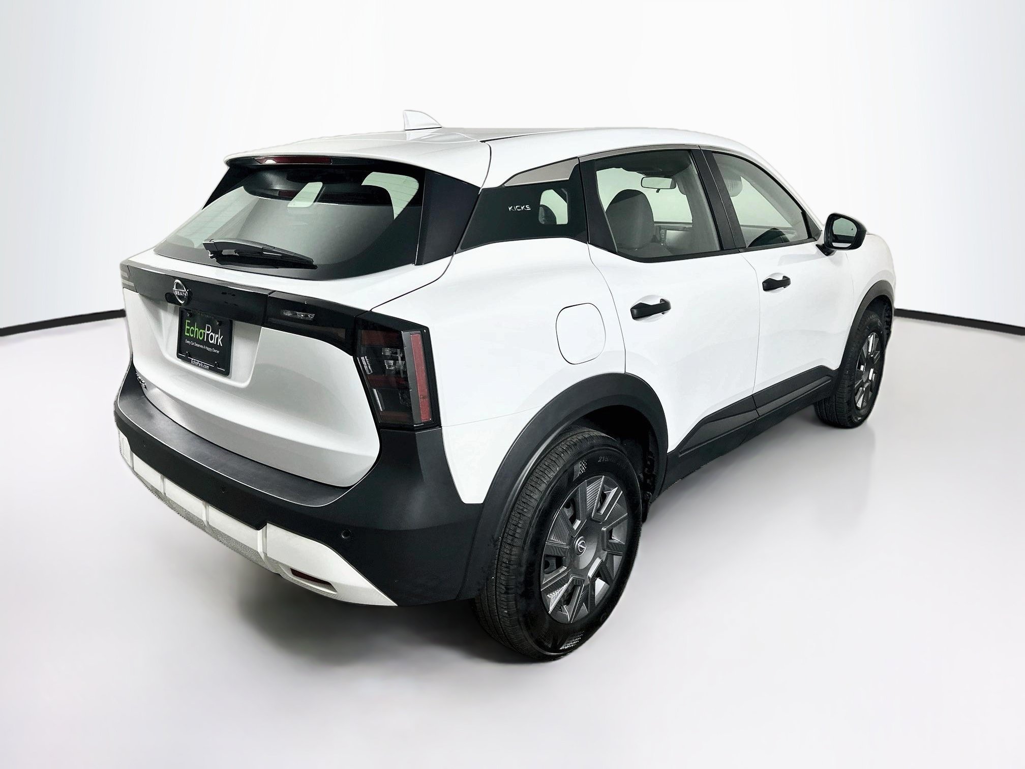 Used 2025 Nissan Kicks S FWD image 9