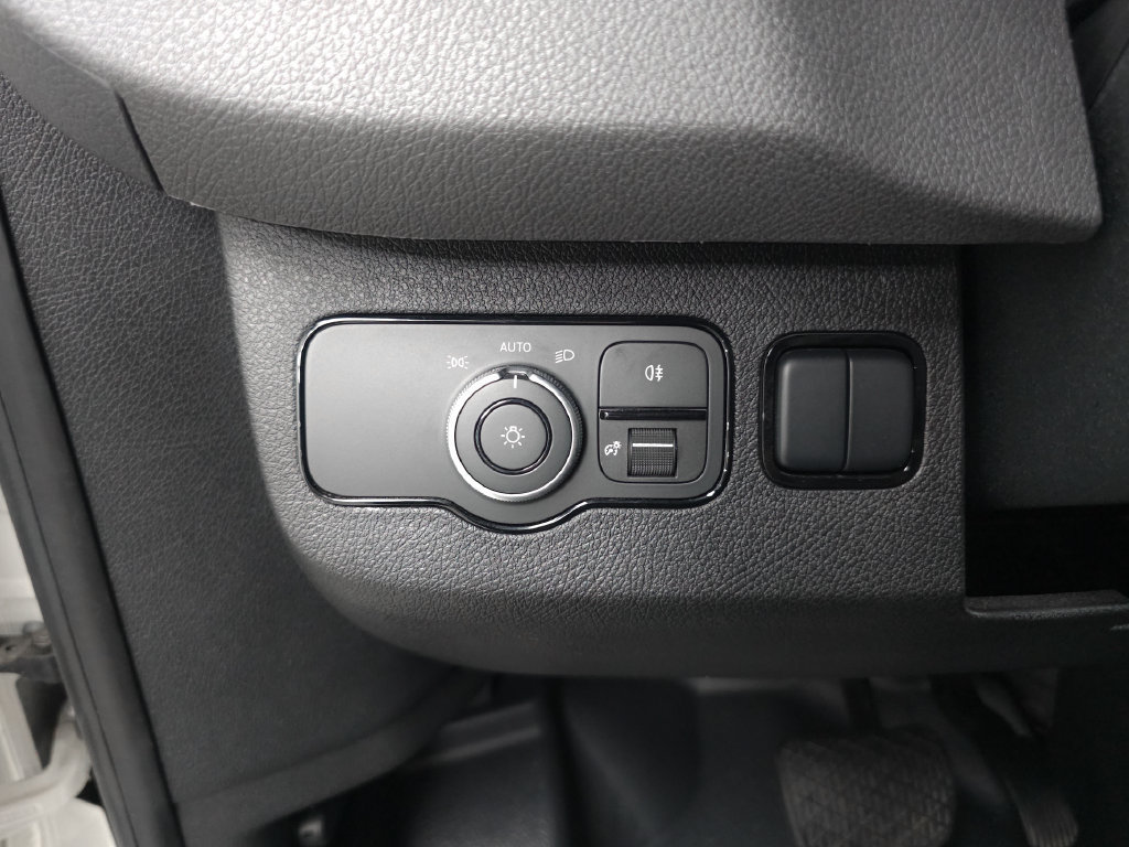 Used 2025 Mercedes-Benz Sprinter 2500 image 9