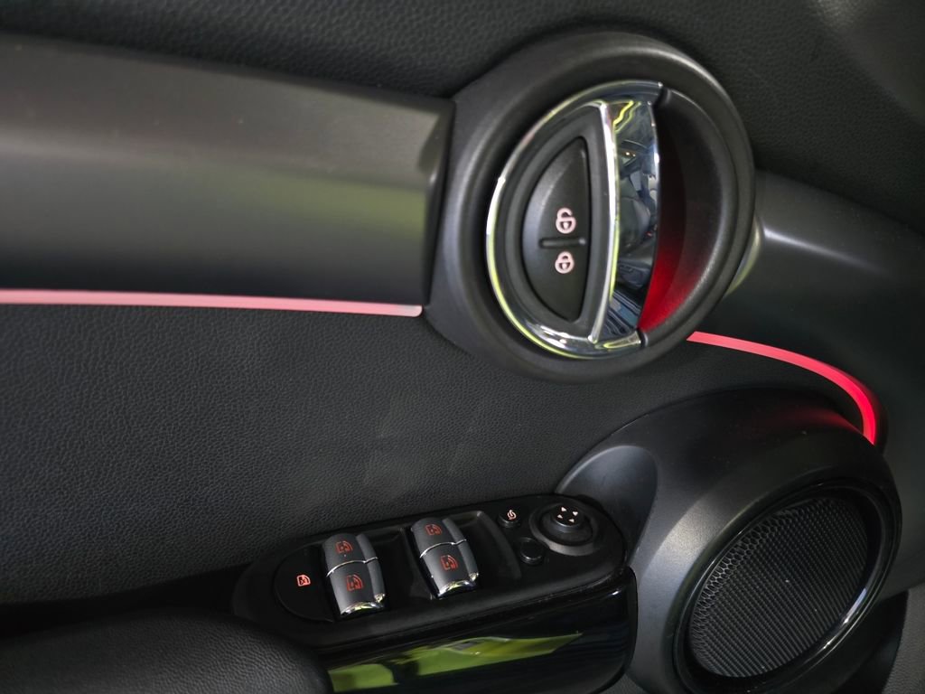 Used 2023 MINI Cooper S image 13