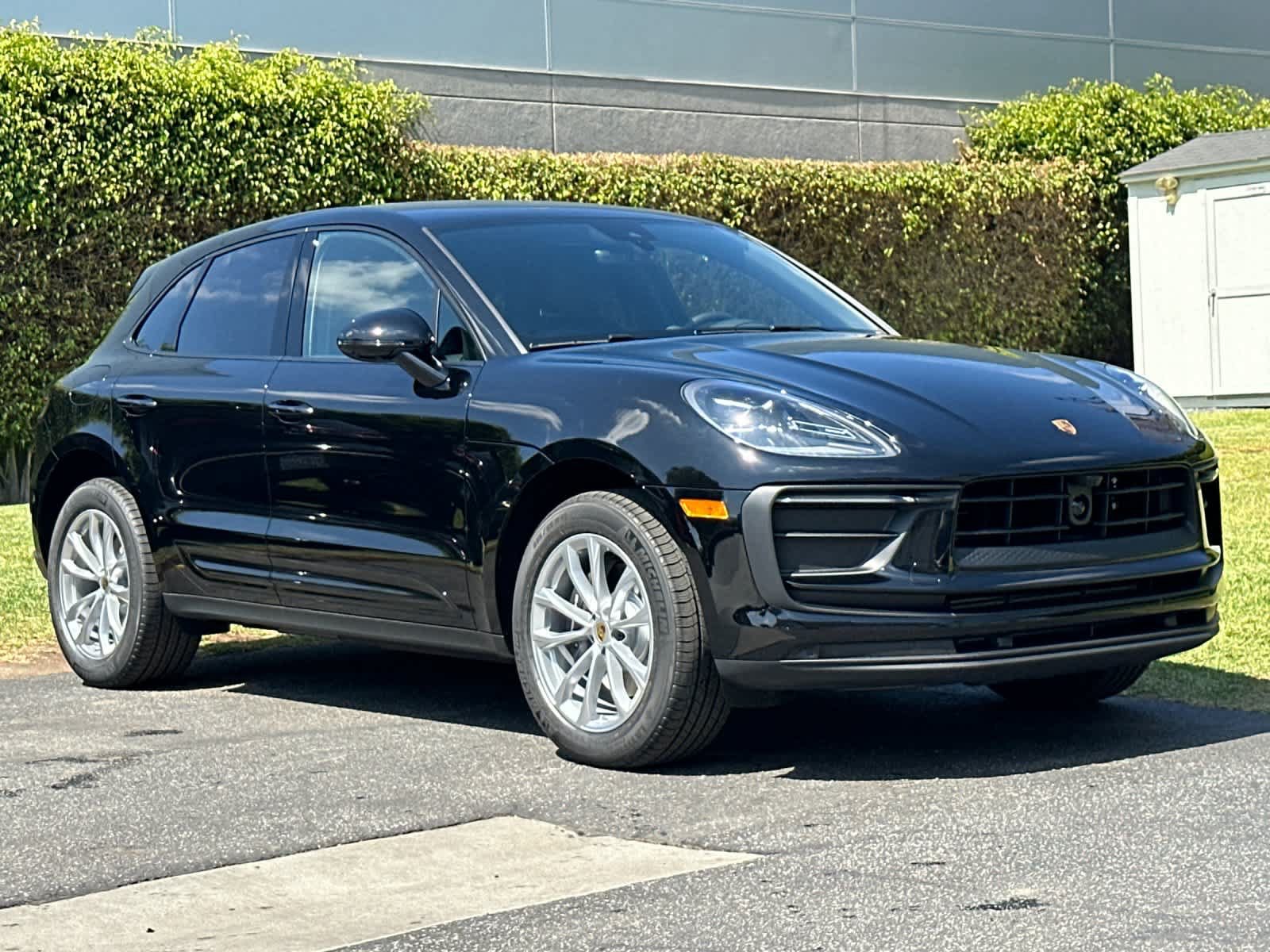 New 2026 Porsche Macan AWD/4WD image 10