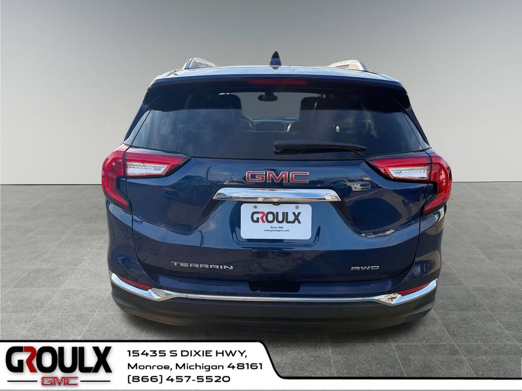 Used 2022 GMC Terrain SLT w/ Tech Package image 5
