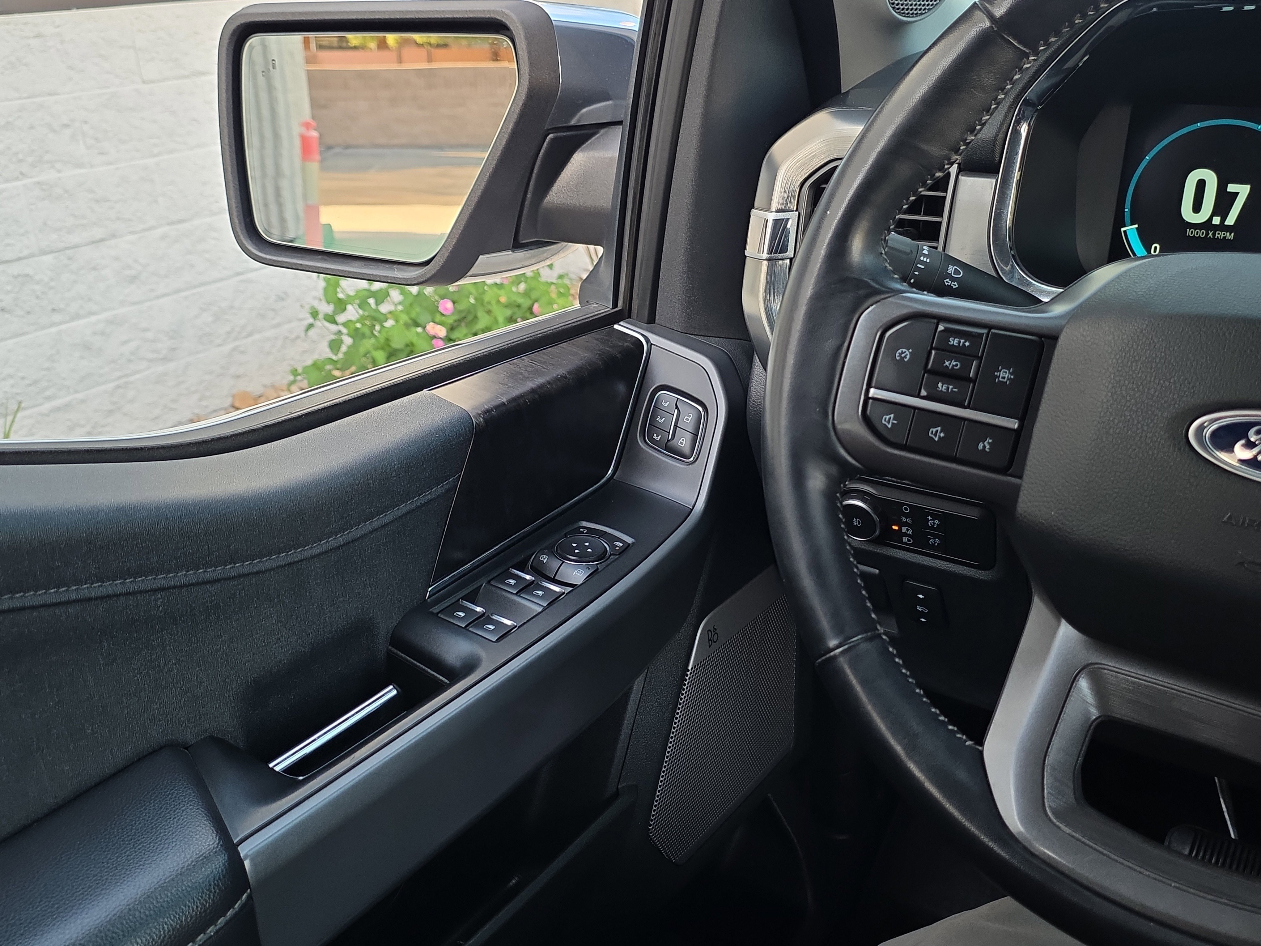 Used 2021 Ford F150 Lariat image 32