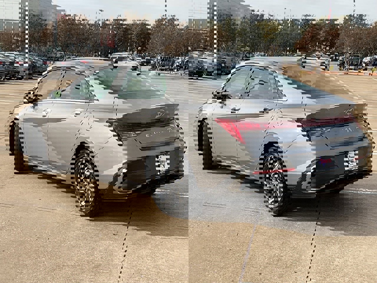 Used 2025 Hyundai Elantra SEL image 7