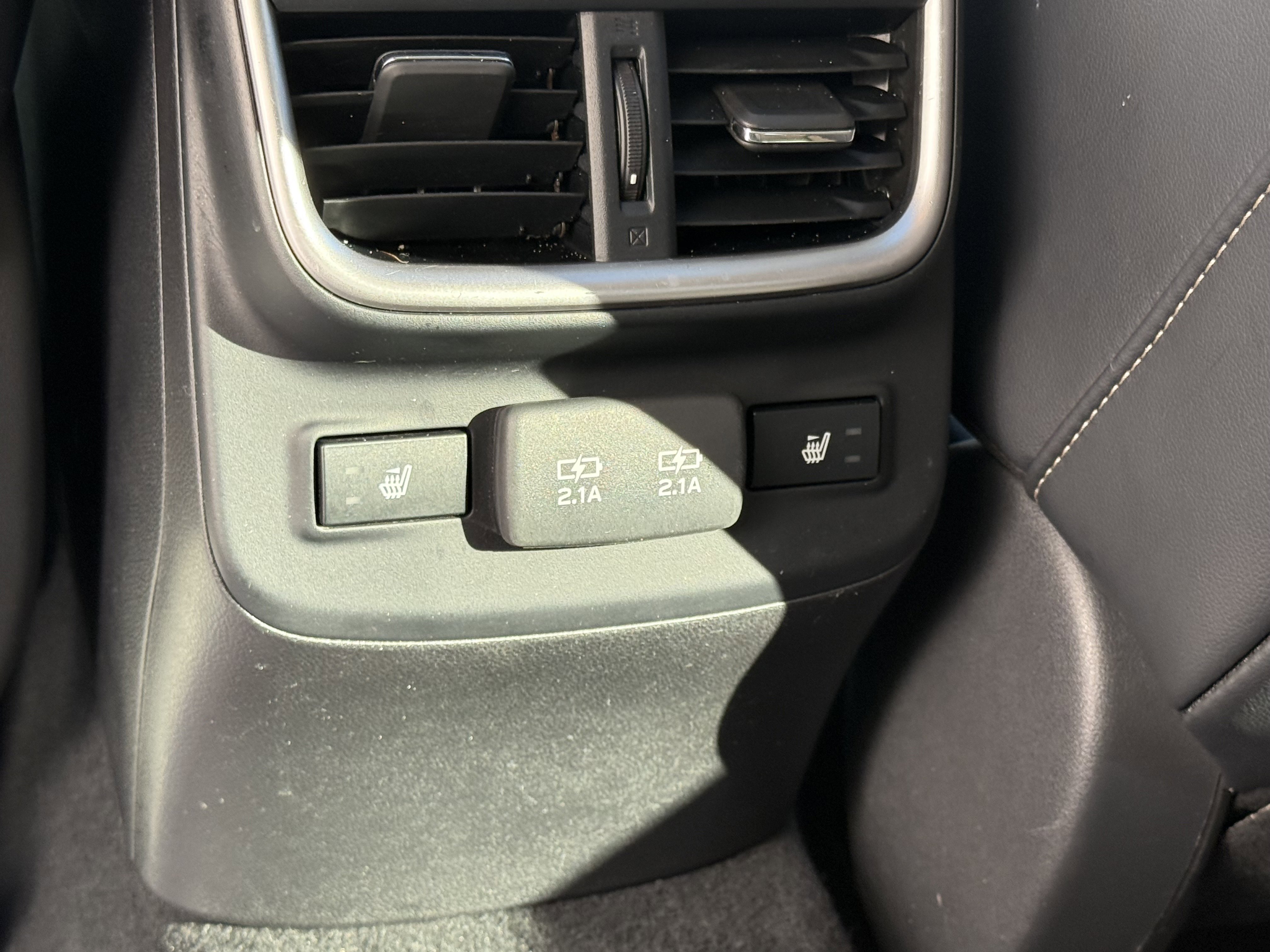 Used 2020 Subaru Outback Limited image 14