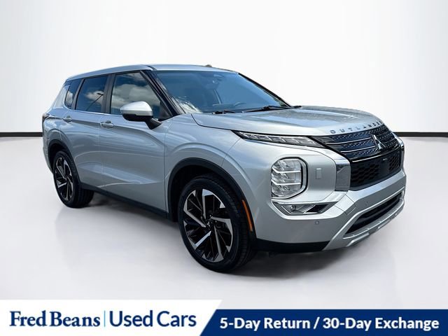 Used 2022 Mitsubishi Outlander SE AWD/4WD image 1