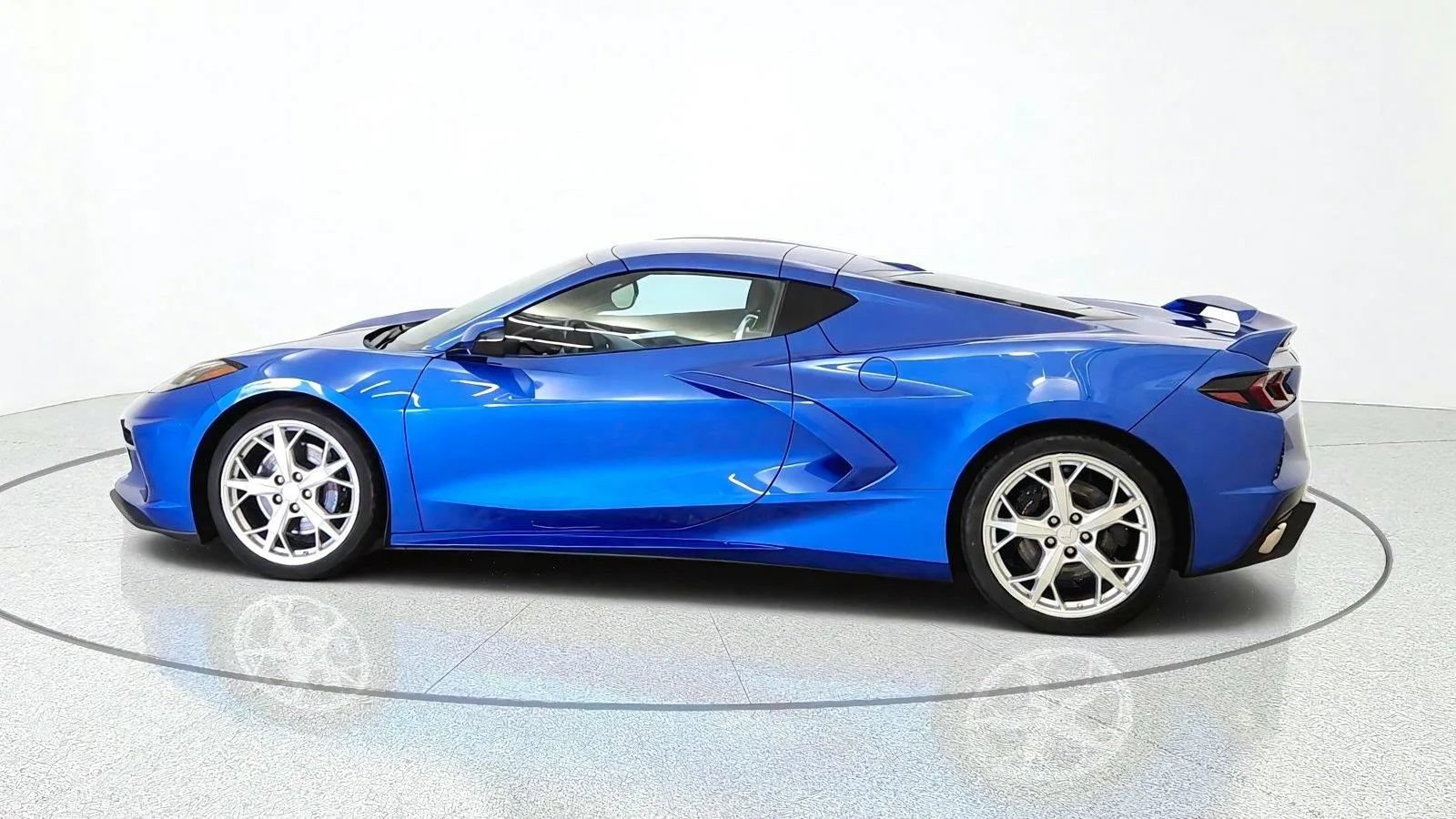 Used 2021 Chevrolet Corvette Stingray Preferred Cpe w/ Z51 Performance Package RWD image 5