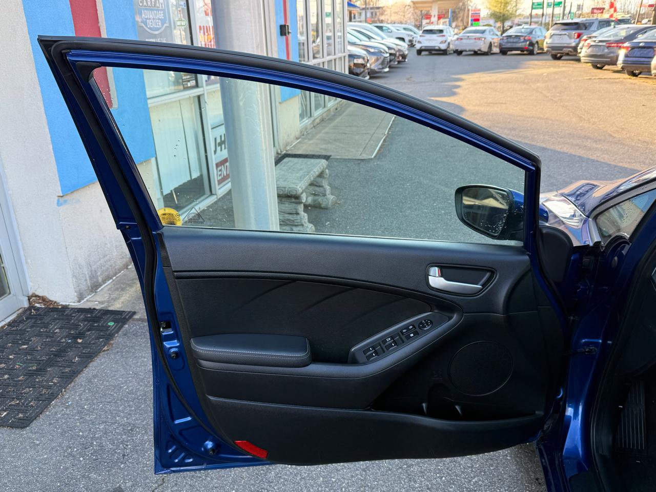 Used 2018 Kia Forte LX image 11