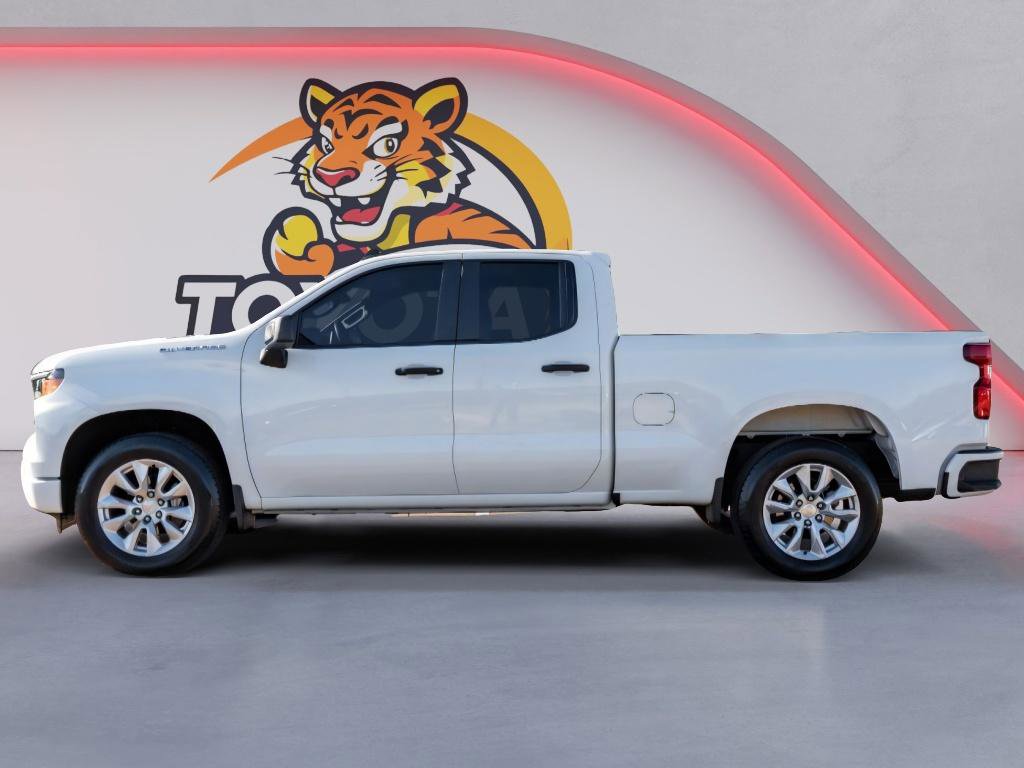 Used 2025 Chevrolet Silverado 1500 Custom image 8