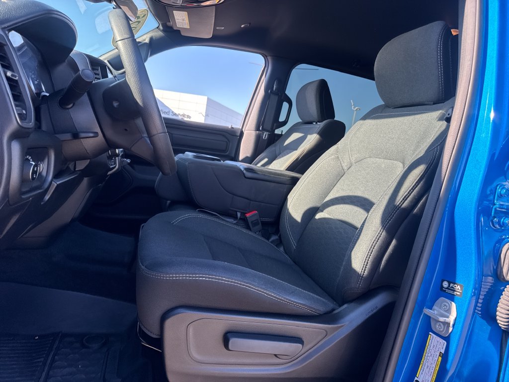 Used 2025 RAM 1500 Warlock AWD/4WD image 16