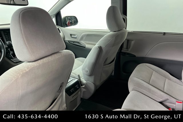 Used 2020 Toyota Sienna LE FWD image 18