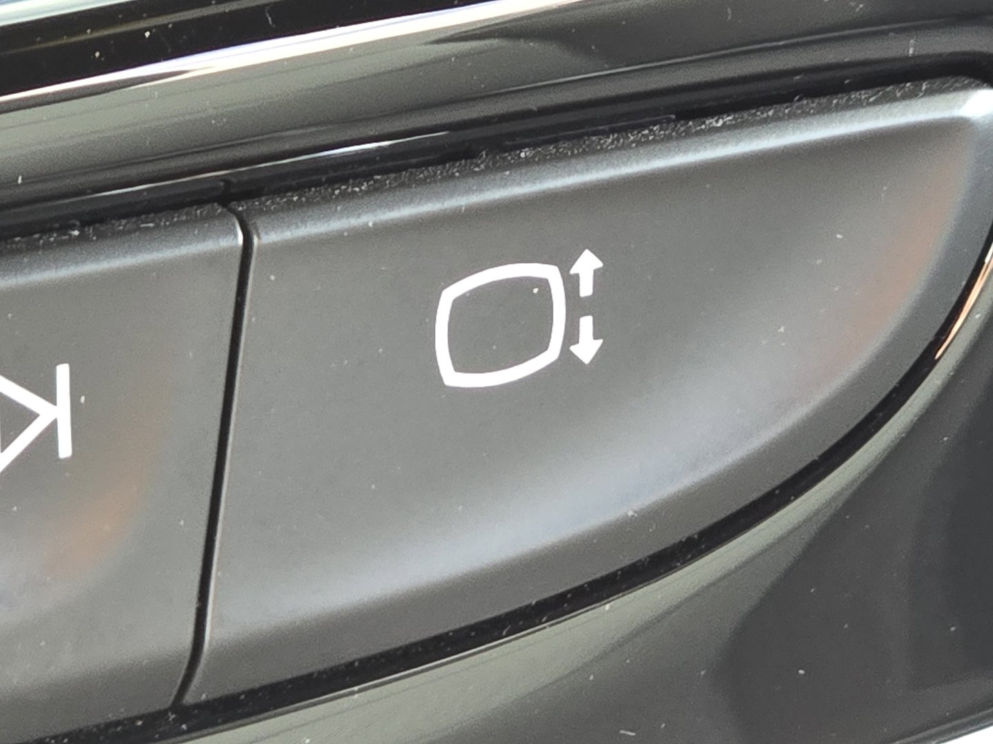 Used 2023 Chevrolet Traverse LT image 10