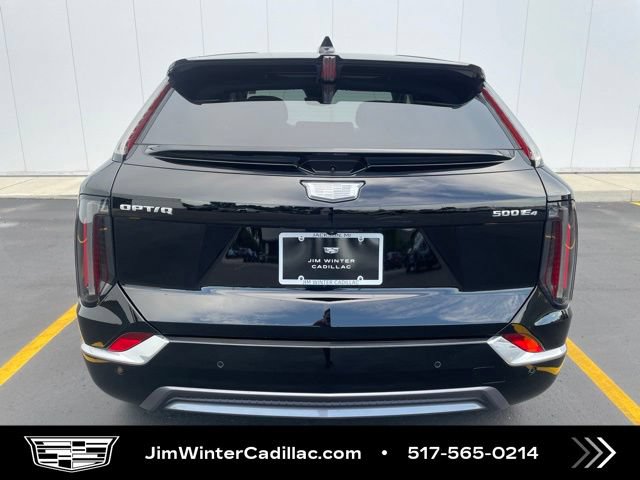 Certified 2025 Cadillac Optiq Luxury 2 w/ LPO, Floor Liner Package AWD/4WD image 9